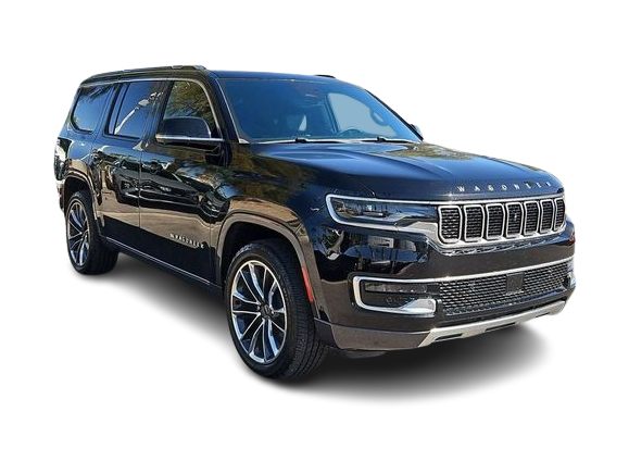 Thumbnail: 2022 Jeep Wagoneer - 17
