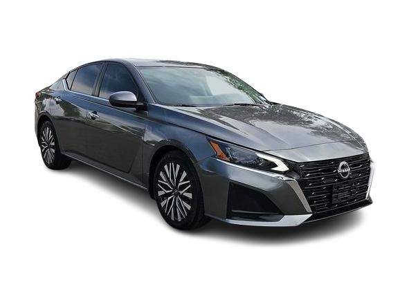 Thumbnail: 2023 Nissan Altima - 21