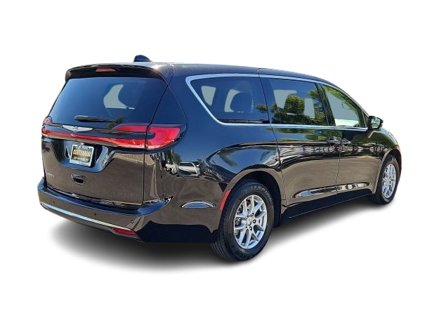 Thumbnail: 2024 Chrysler Pacifica - 23