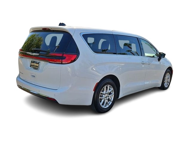 Thumbnail: 2024 Chrysler Pacifica - 22