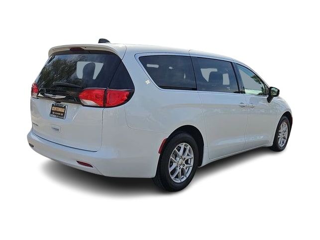 Thumbnail: 2023 Chrysler Voyager - 22