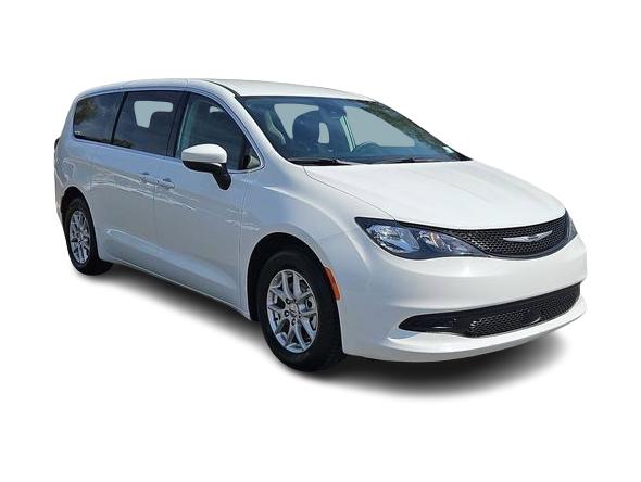 Thumbnail: 2023 Chrysler Voyager - 20