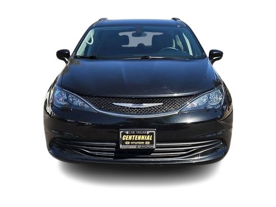 Thumbnail: 2020 Chrysler Voyager - 6