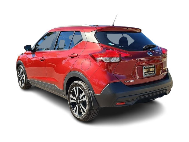Thumbnail: 2018 Nissan Kicks - 4