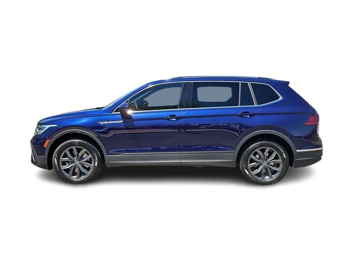 Thumbnail: 2022 Volkswagen Tiguan - 3