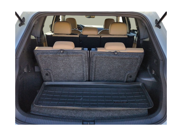 Thumbnail: 2023 Volkswagen Tiguan - 18