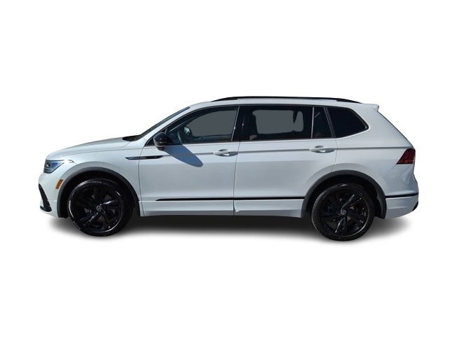 Thumbnail: 2023 Volkswagen Tiguan - 3