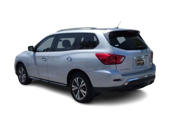 Thumbnail: 2017 Nissan Pathfinder - 4