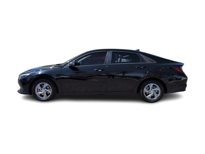 Thumbnail: 2021 Hyundai Elantra - 3