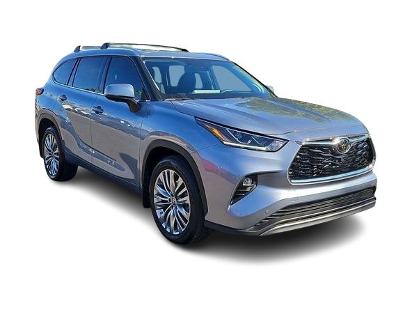 Thumbnail: 2023 Toyota Highlander - 22