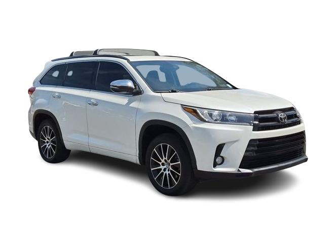 Thumbnail: 2017 Toyota Highlander - 21