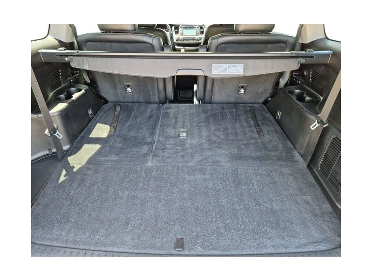 Thumbnail: 2017 Toyota Highlander - 18
