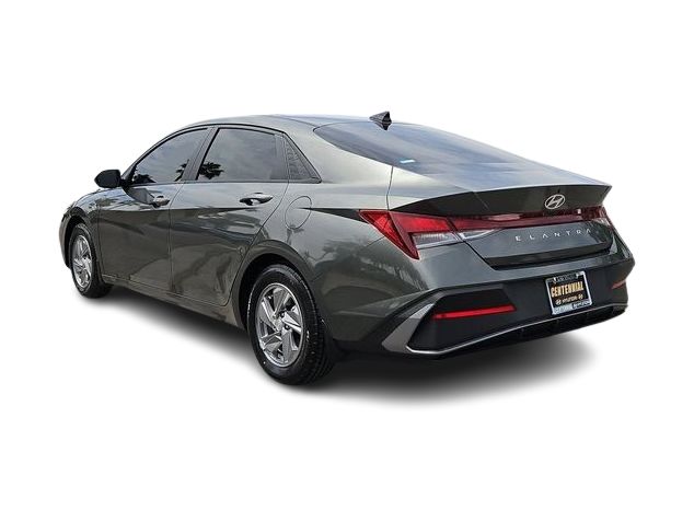 Thumbnail: 2024 Hyundai Elantra - 4