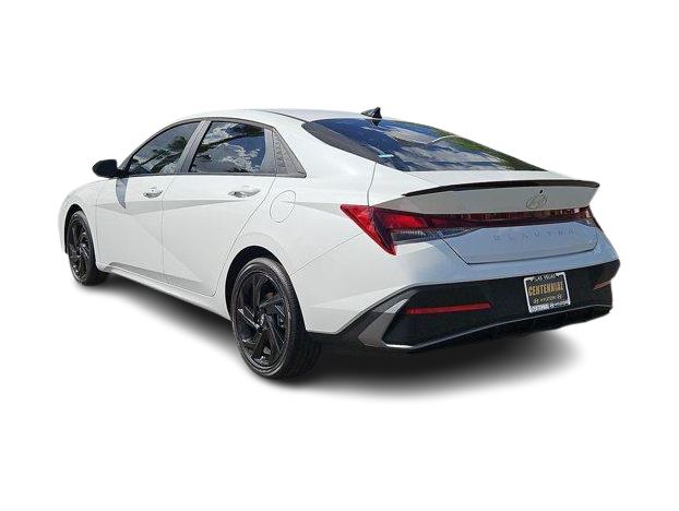 Thumbnail: 2026 Hyundai Elantra - 4