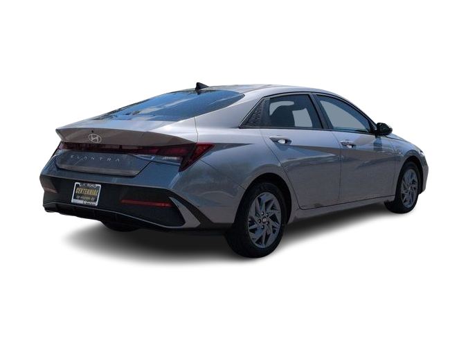 Thumbnail: 2024 Hyundai Elantra - 22