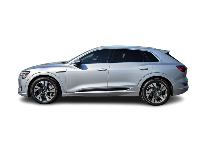 Thumbnail: 2022 Audi e-tron - 3