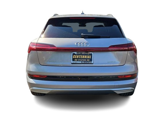 Thumbnail: 2022 Audi e-tron - 5