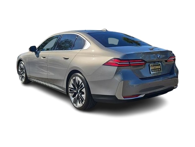 Thumbnail: 2025 BMW 5 Series - 4