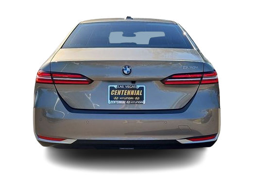 Thumbnail: 2025 BMW 5 Series - 5