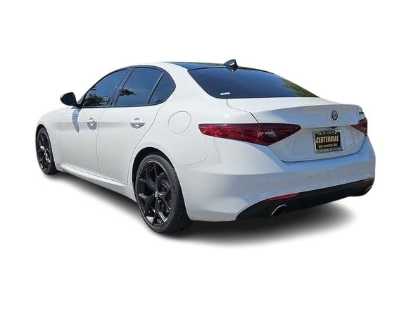 Thumbnail: 2021 Alfa Romeo Giulia - 4
