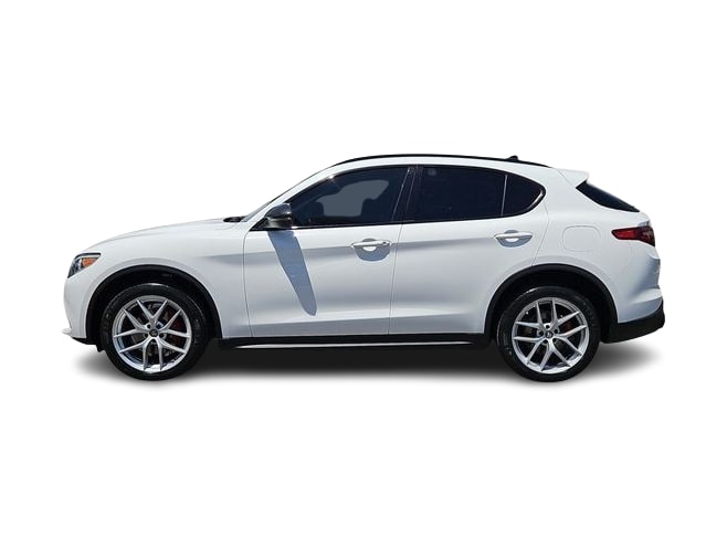 Thumbnail: 2020 Alfa Romeo Stelvio - 3