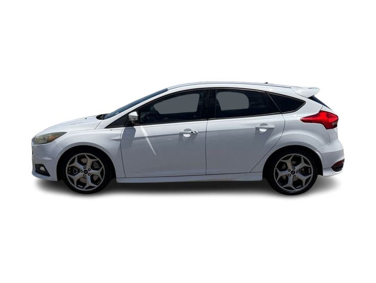 Thumbnail: 2016 Ford Focus - 3