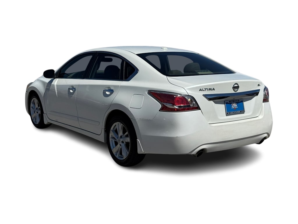 Thumbnail: 2015 Nissan Altima - 4