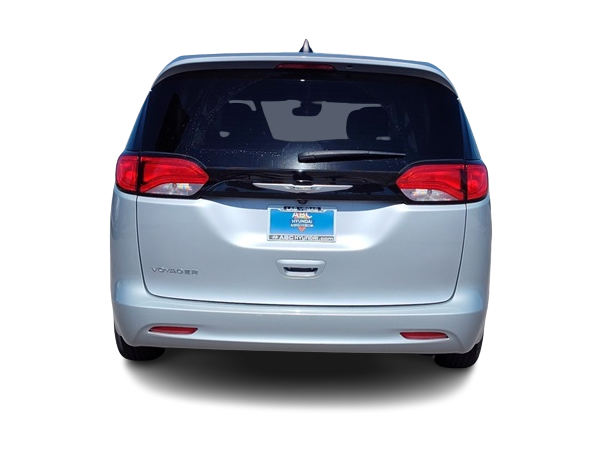 Thumbnail: 2023 Chrysler Voyager - 5