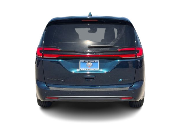Thumbnail: 2022 Chrysler Pacifica - 5