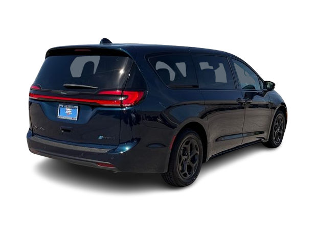 Thumbnail: 2022 Chrysler Pacifica - 16