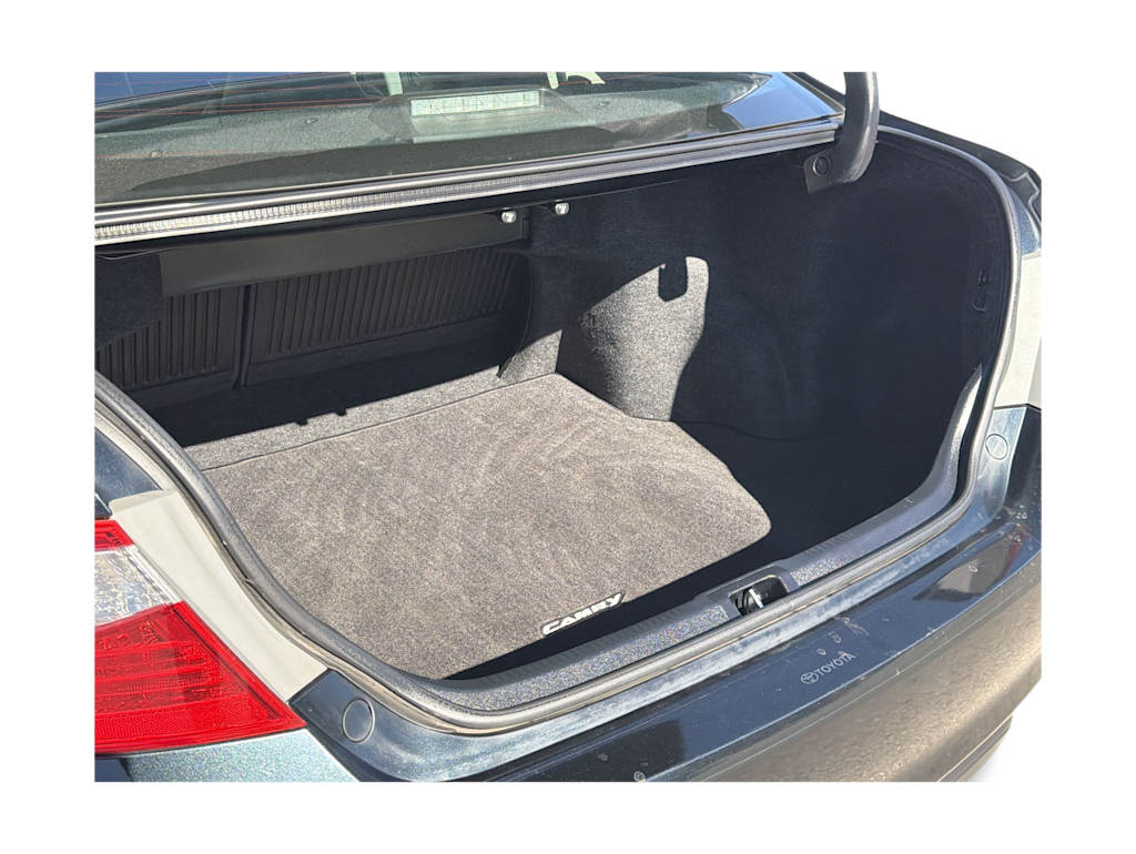 Thumbnail: 2016 Toyota Camry - 15