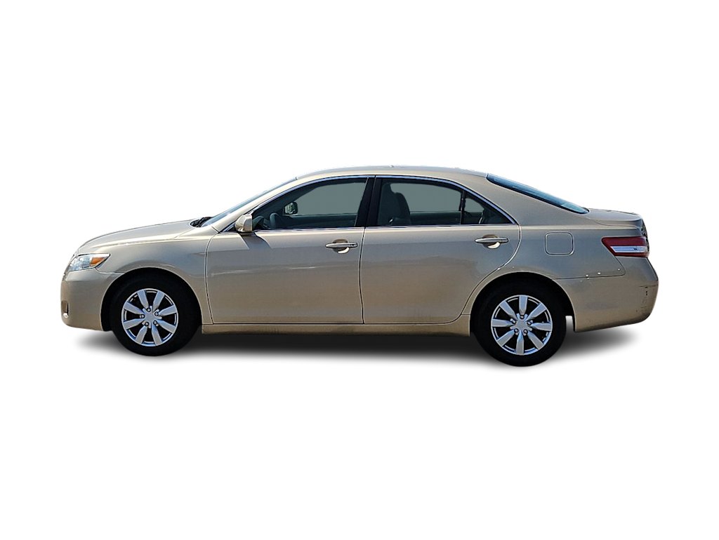 2011 Toyota Camry LE 3