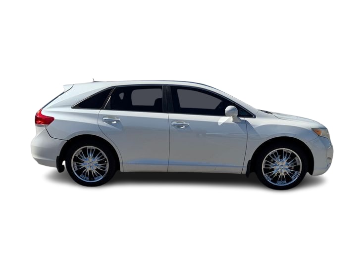 Thumbnail: 2010 Toyota Venza - 19