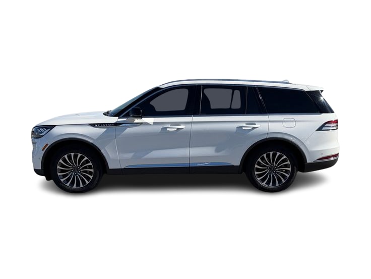 Thumbnail: 2020 Lincoln Aviator - 3