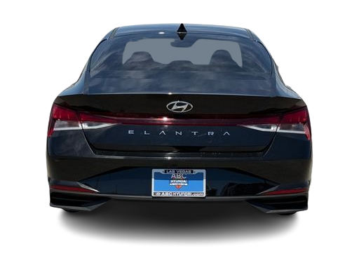 Thumbnail: 2022 Hyundai Elantra - 5