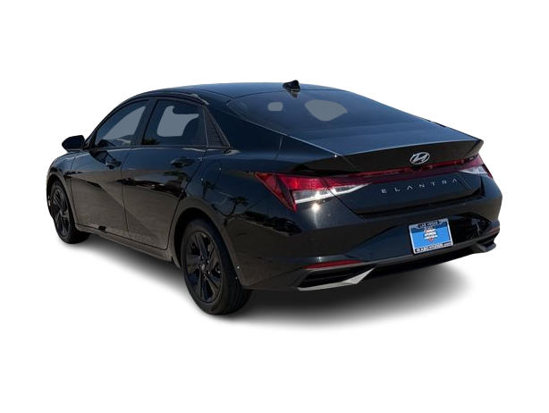 Thumbnail: 2023 Hyundai Elantra - 4
