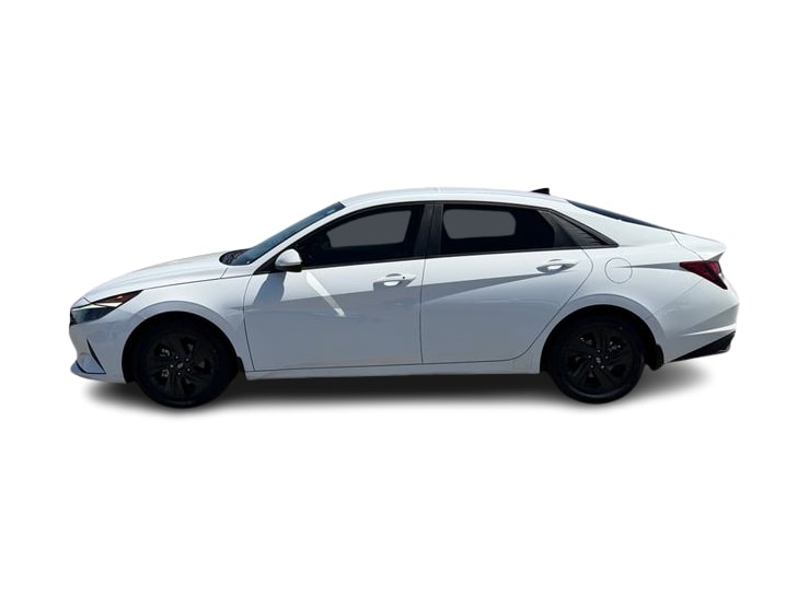Thumbnail: 2023 Hyundai Elantra - 3