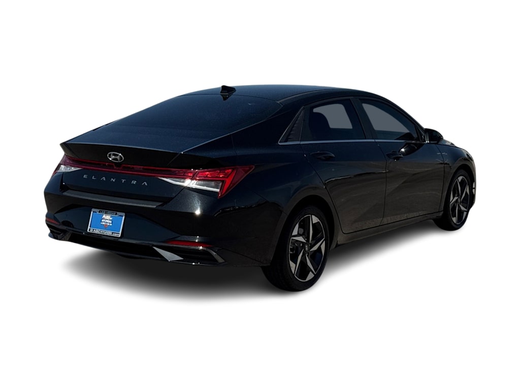 Thumbnail: 2022 Hyundai Elantra - 16