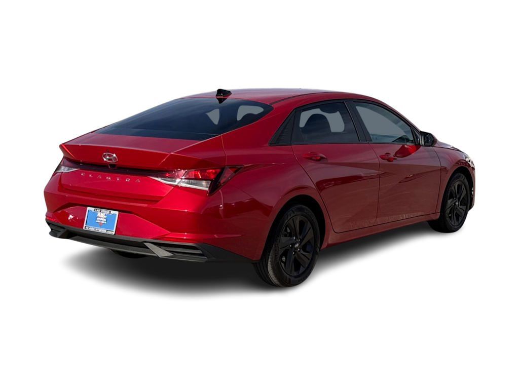 Thumbnail: 2022 Hyundai Elantra - 18