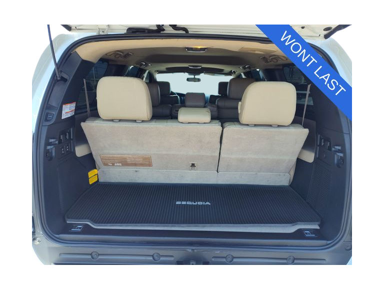 Thumbnail: 2016 Toyota Sequoia - 16