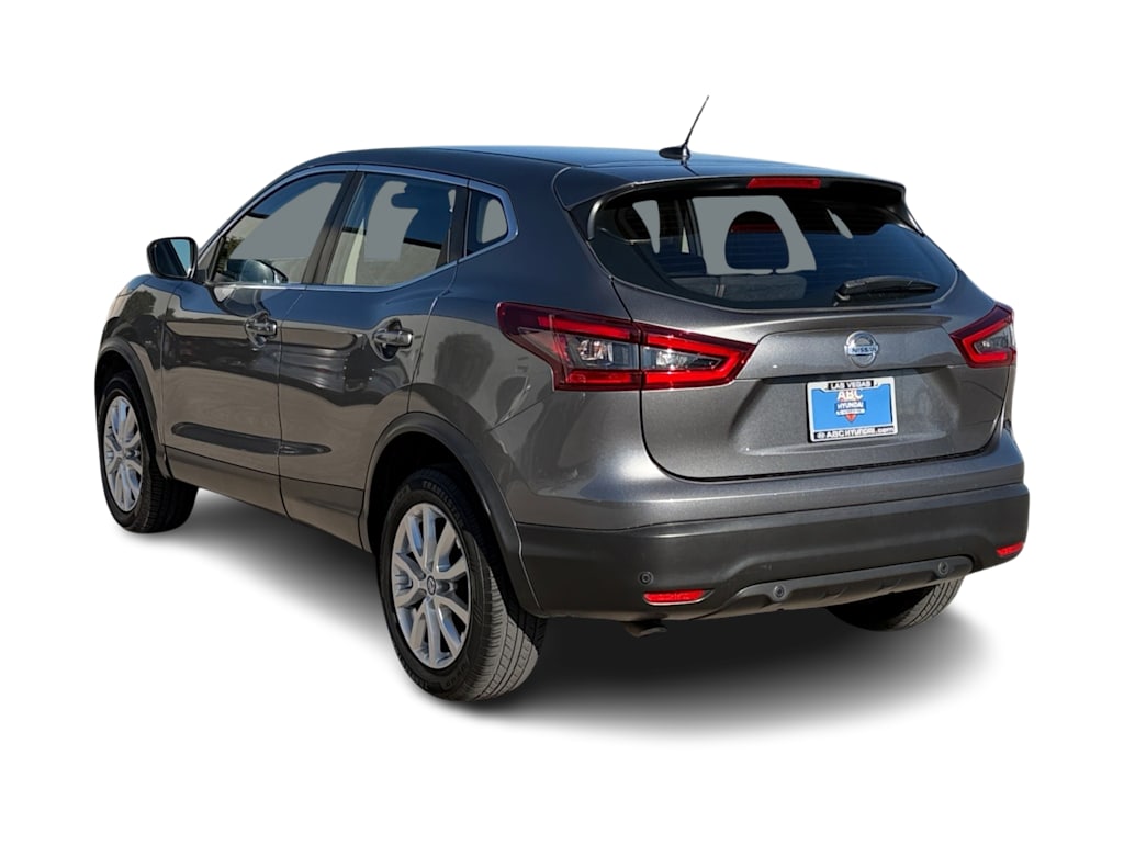 Thumbnail: 2021 Nissan Rogue Sport - 4