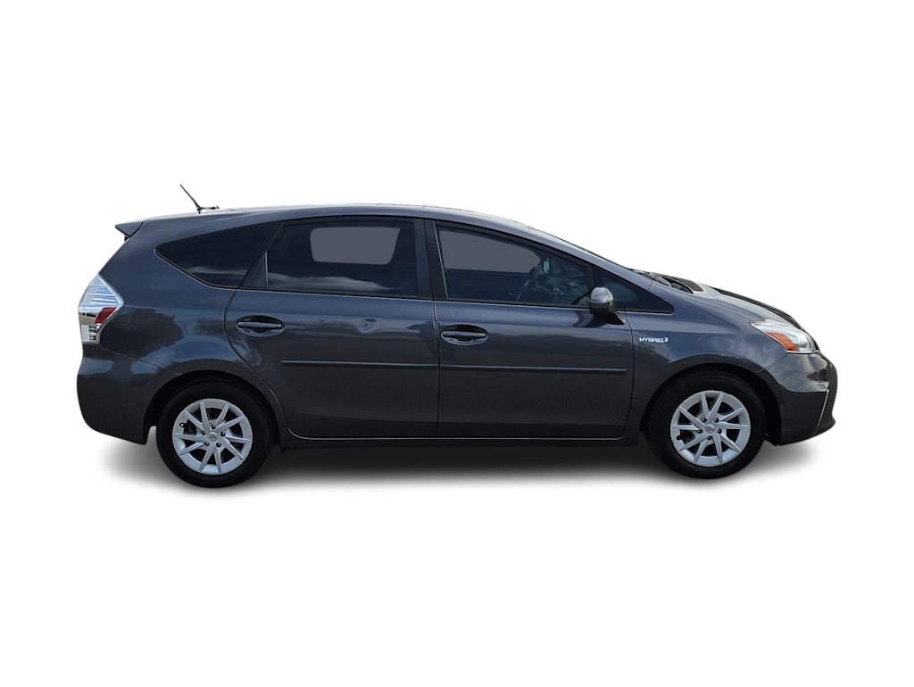 2012 Toyota Prius v Five 19