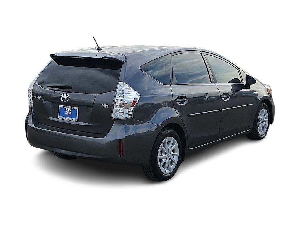 2012 Toyota Prius v Five 18