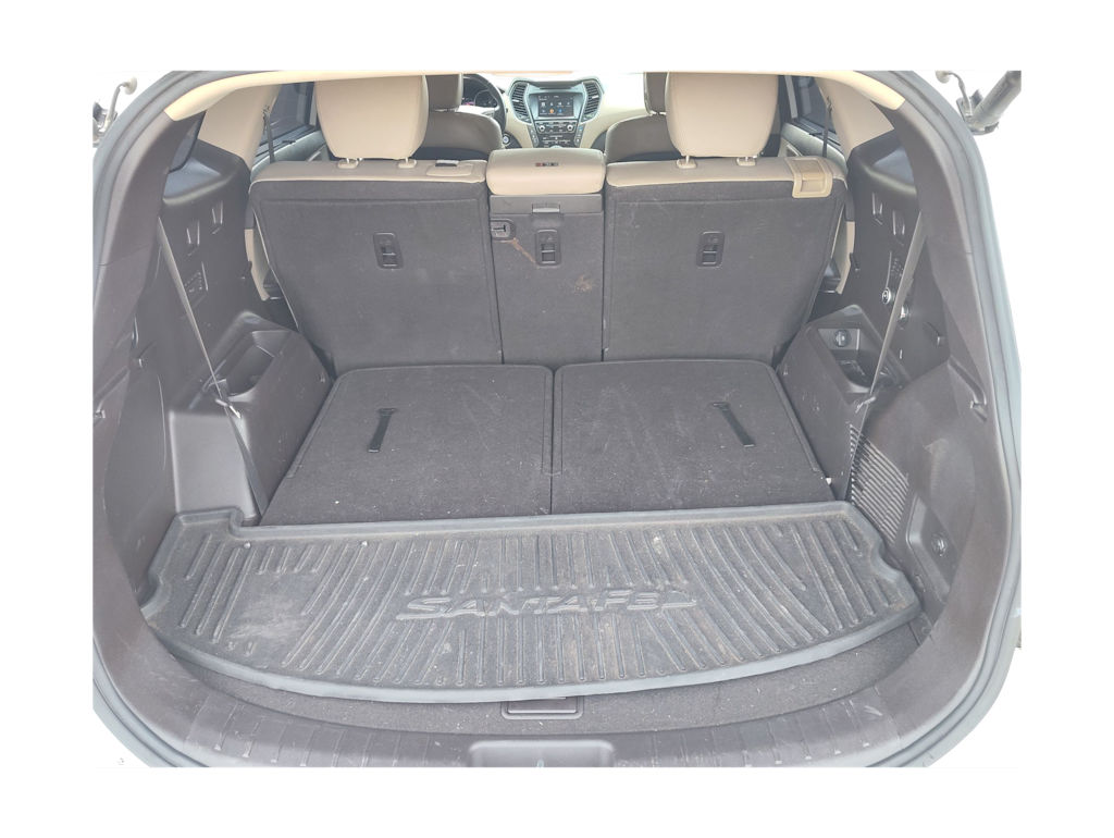 2017 Hyundai Santa Fe SE 14