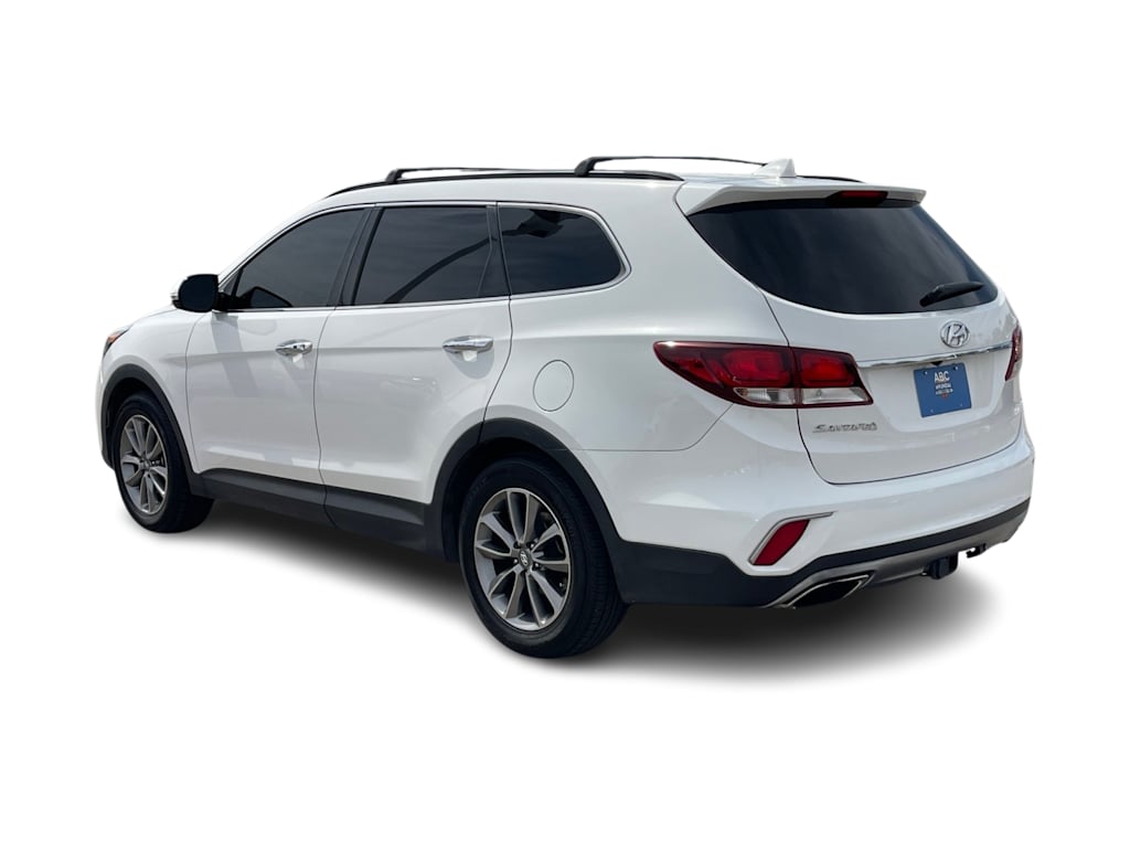 2017 Hyundai Santa Fe SE 4