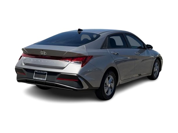Thumbnail: 2024 Hyundai Elantra - 18