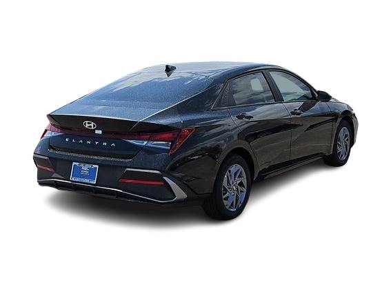 Thumbnail: 2024 Hyundai Elantra - 22