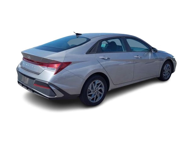 Thumbnail: 2024 Hyundai Elantra - 18
