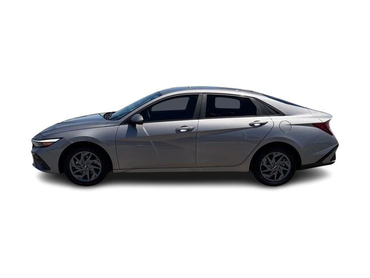 Thumbnail: 2024 Hyundai Elantra - 3