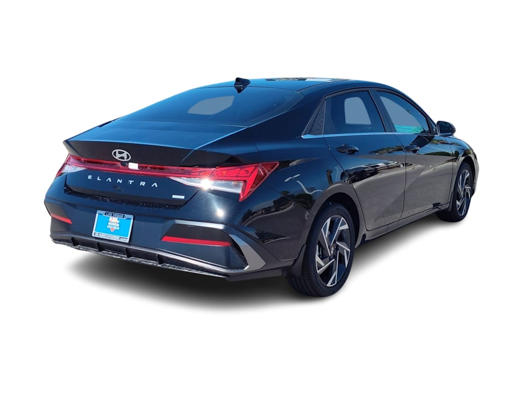 Thumbnail: 2025 Hyundai Elantra - 18